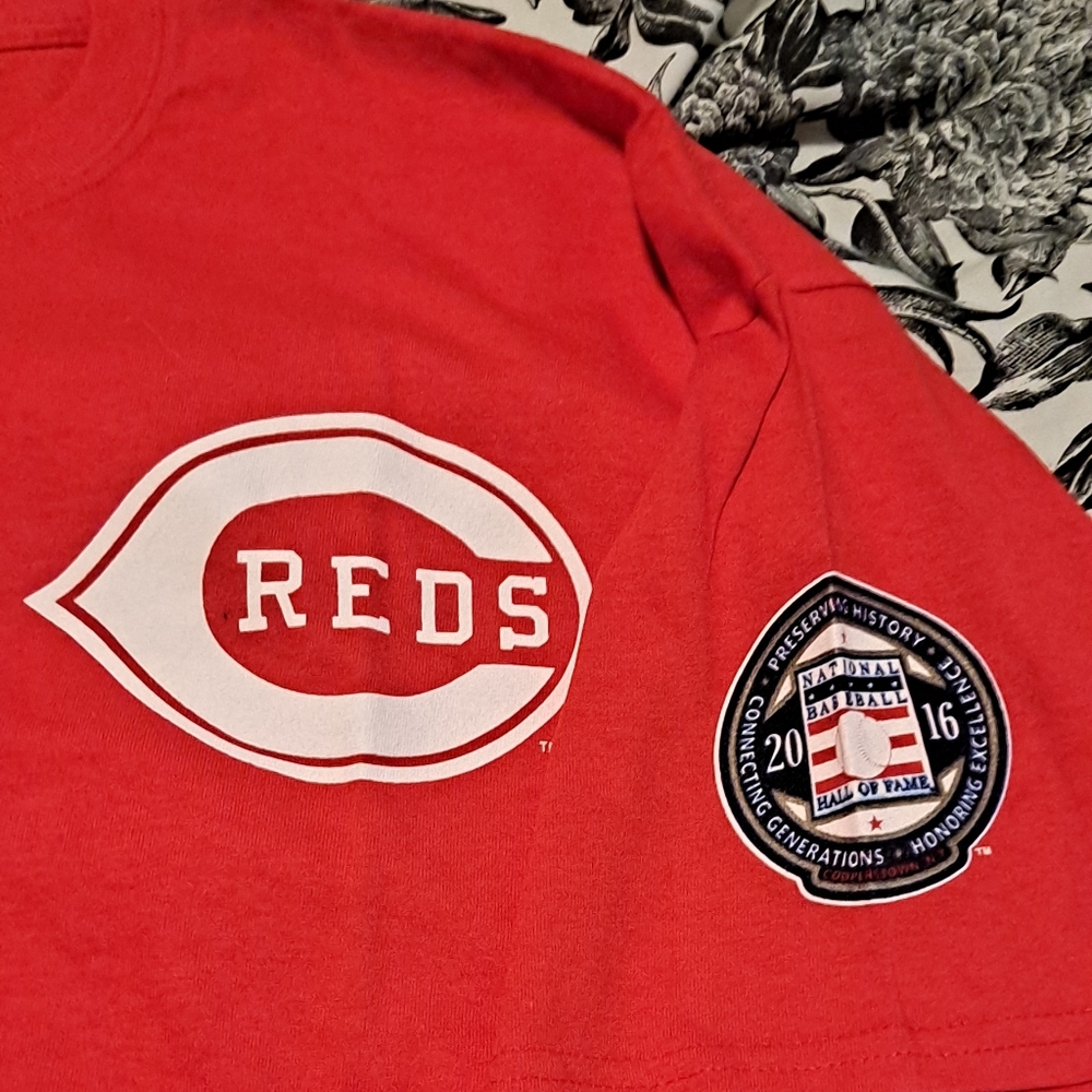 ***SOLD*** Cincinnati Reds Tshirt